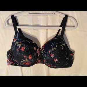 44D bra. Torrid